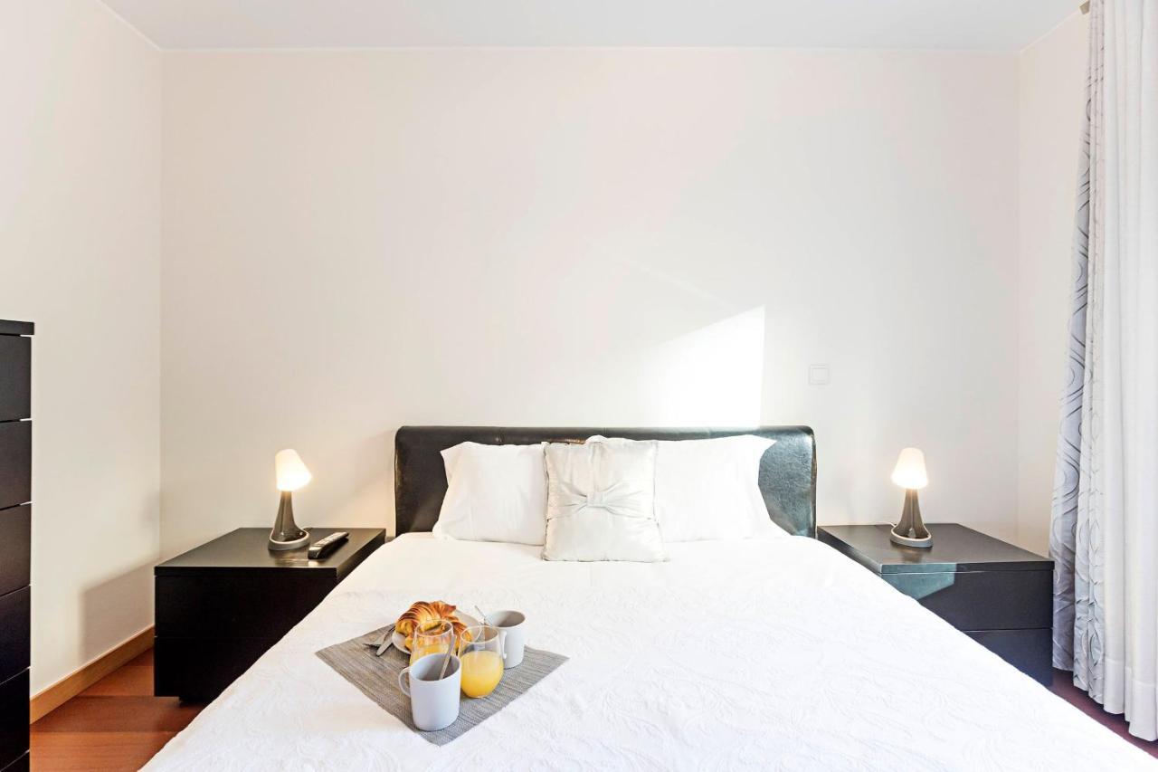 2Br Flat By Metro W/ Free Parking By Lovelystay Vila Nova de Gaia Exteriör bild