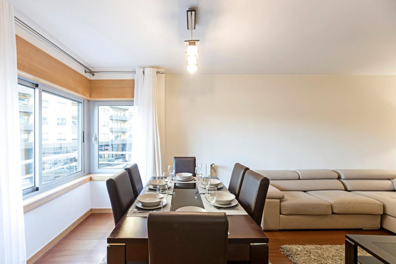 2Br Flat By Metro W/ Free Parking By Lovelystay Vila Nova de Gaia Exteriör bild