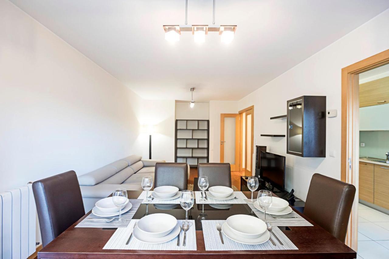 2Br Flat By Metro W/ Free Parking By Lovelystay Vila Nova de Gaia Exteriör bild